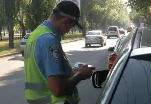 У Літині ДАІшники зупини водія “Мерседеса” з підробленими документами