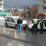 Біля Ощадбанку на Першотравневій аварія. Не розминулися “Форд” з “Сітроеном”