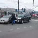 ДТП на вулиці Пирогова: водій Nissan протаранив Lexus (Відео)