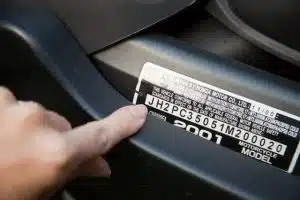 Как проверить автомобиль по VIN коду?