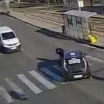 На Вишеньці водій таксі збив жінку, яка переходила дорогу на зелений сигнал світлофора (Відео)