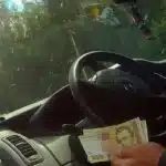 У Вінниці водій напідпитку та без посвідчення пропонував патрульним 4 тисячі гривень хабаря (Відео)