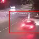 Range Rover на швидкості влетів у острівець безпеки (Відео)