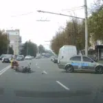 Таксист-нарушитель спровоцировал ДТП (Видео)