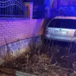 У Вінниці п’яний водій в’їхав у паркан та намагався відкупитися від поліцейських